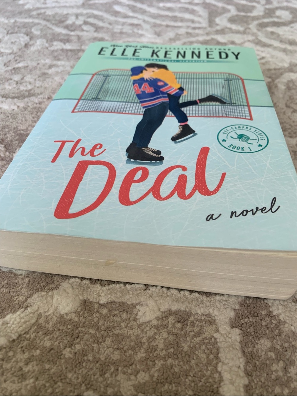 Elle Kennedy "The Deal" Paperback Novel - Amazon Prime Off Campus TV Series - Picture 2 of 4